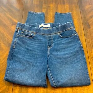 Levi totally shaping pull-on skinny women’s jean size 14L 32x32